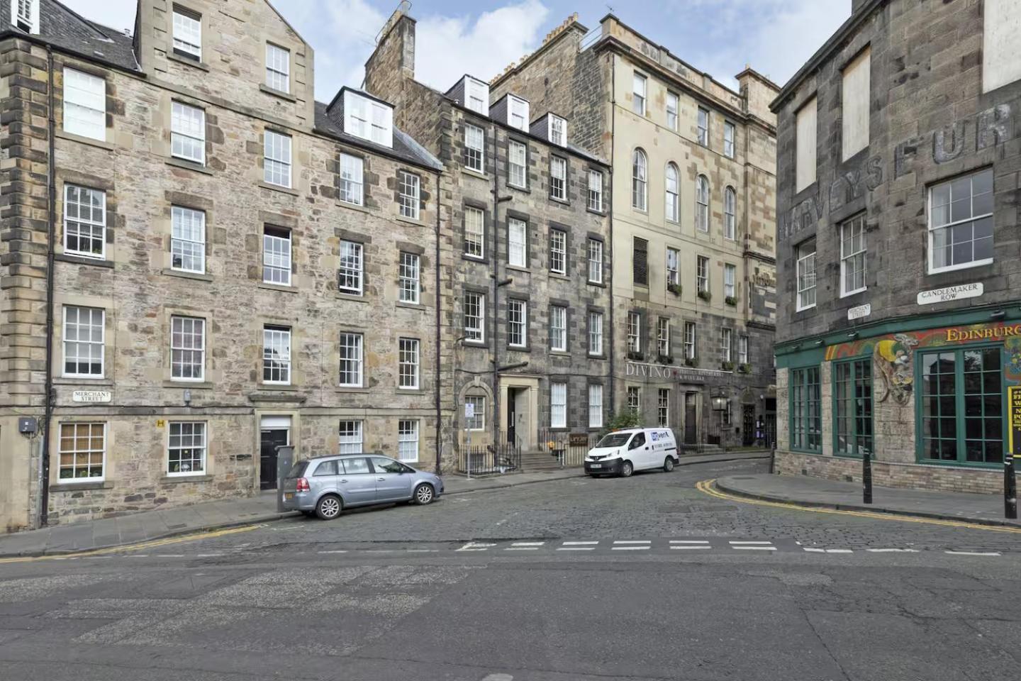 Joivy 3 Bed Flat In Old Town, Close To Grassmarket เอดินบะระ ภายนอก รูปภาพ